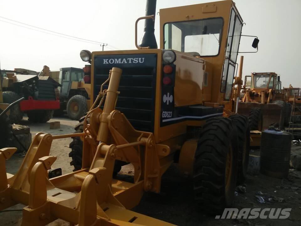 Komatsu GD 623 Greideri