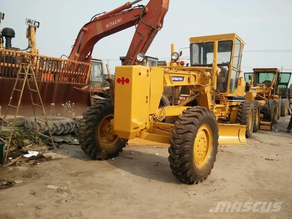 Komatsu GD 623 Greideri