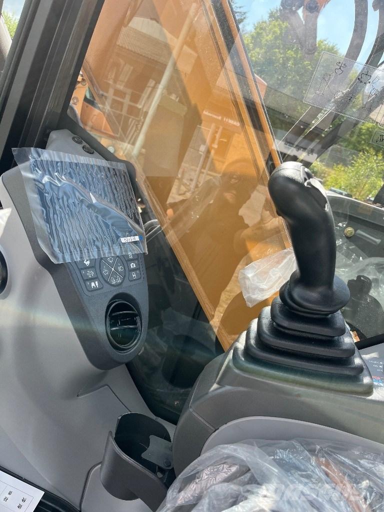 CASE CX 85 D SR Vidēja lieluma ekskavatori 7 t - 12 t