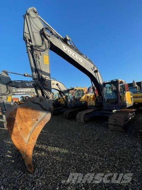Volvo EC220EL Kāpurķēžu ekskavatori
