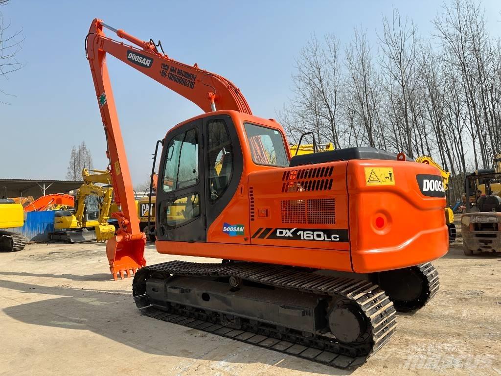 Doosan DX 160 LC Kāpurķēžu ekskavatori
