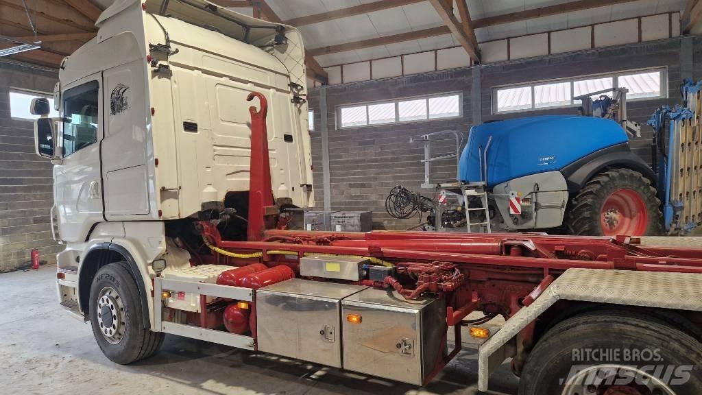 Scania R 620 Treileri ar āķi