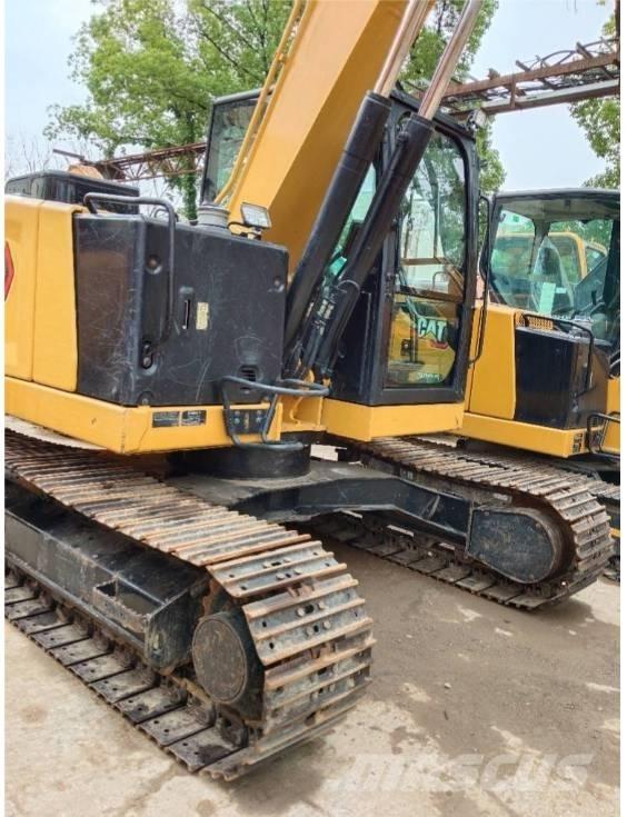 CAT 310 Kāpurķēžu ekskavatori