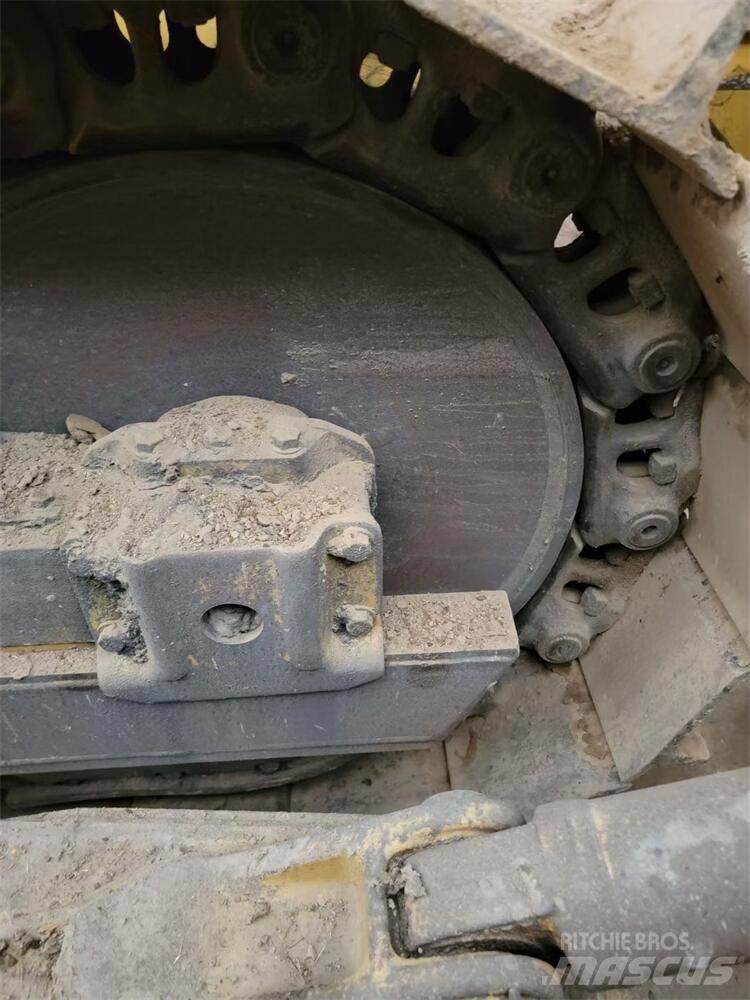 CAT D7G2 Kāpurķēžu buldozeri