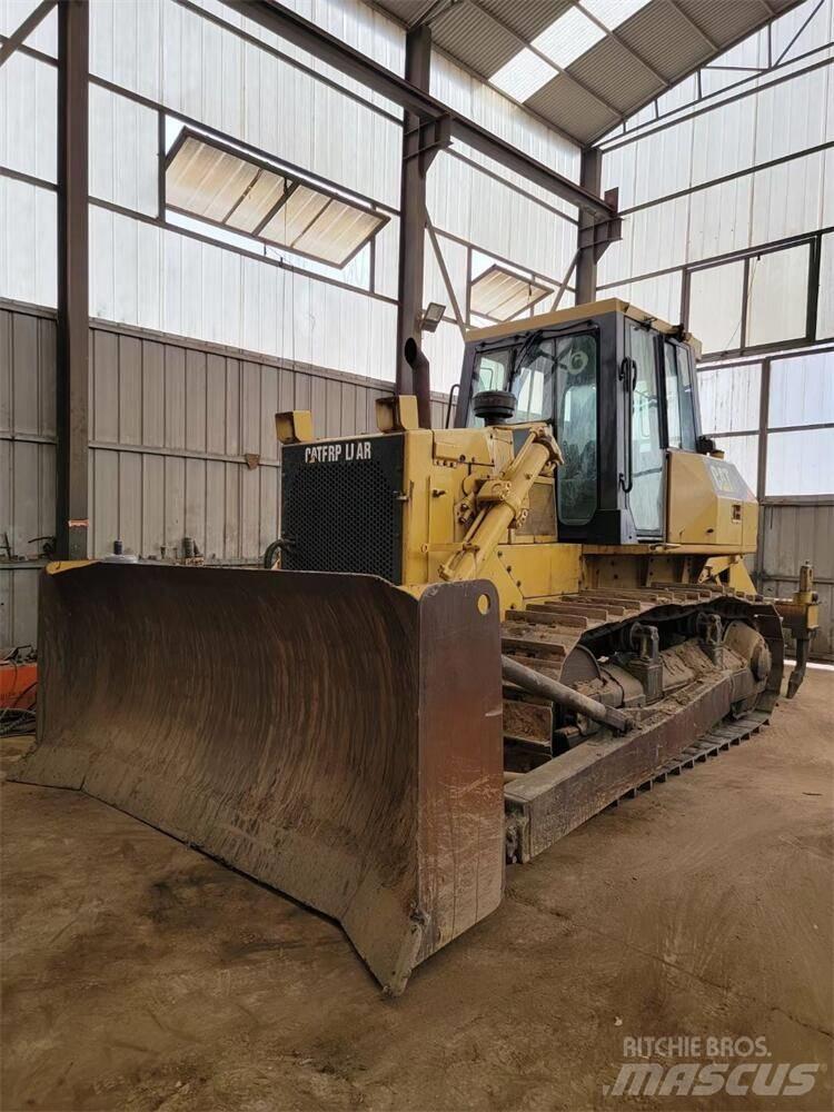 CAT D7G2 Kāpurķēžu buldozeri
