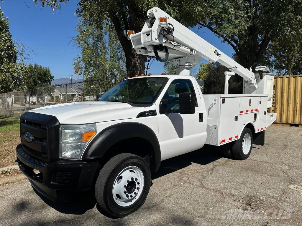 Altec AT 235 Pacēlāji uz automašīnas bāzes