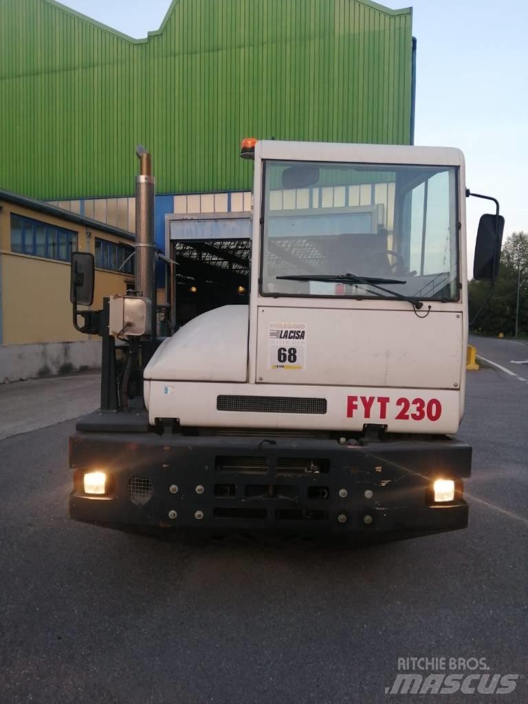  CVS FYT230 Terminālie traktori