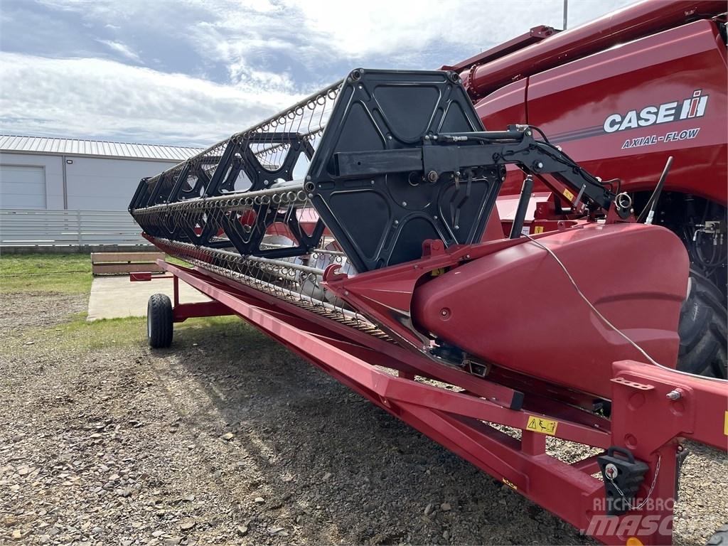 Case IH AF 7240 Ražas novākšanas kombaini