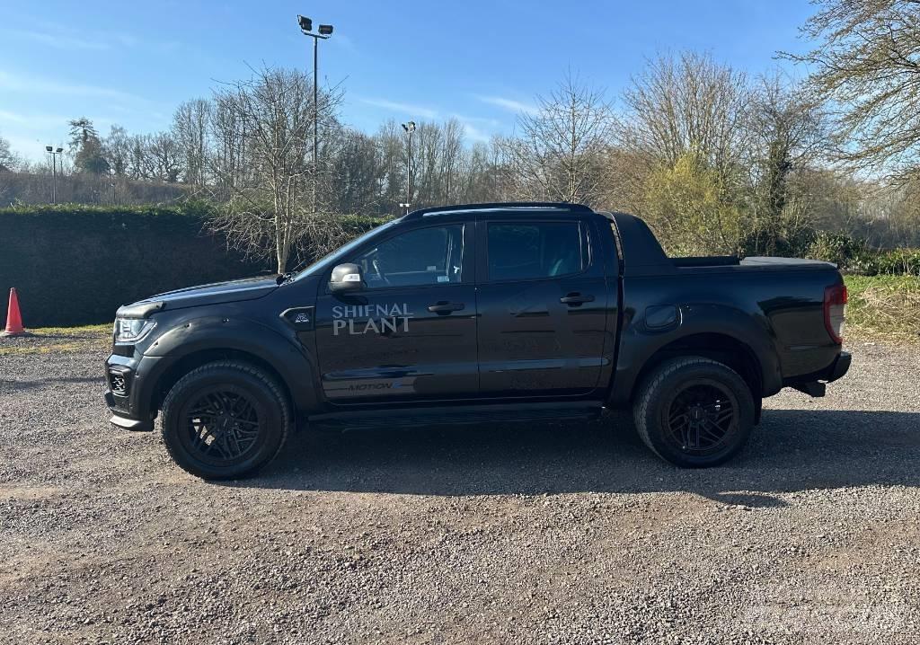 Ford Ranger Vieglais kravas automobilis/izkraušana no sāniem