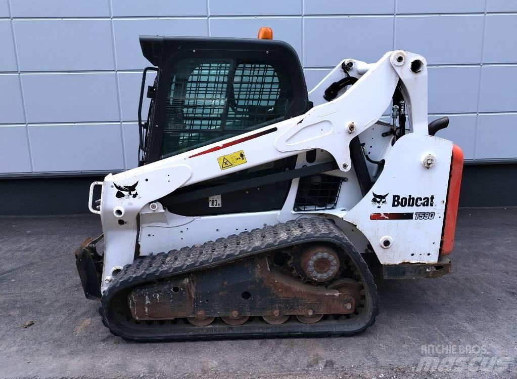 Bobcat T 590 Lietoti riteņu kompaktiekrāvēji