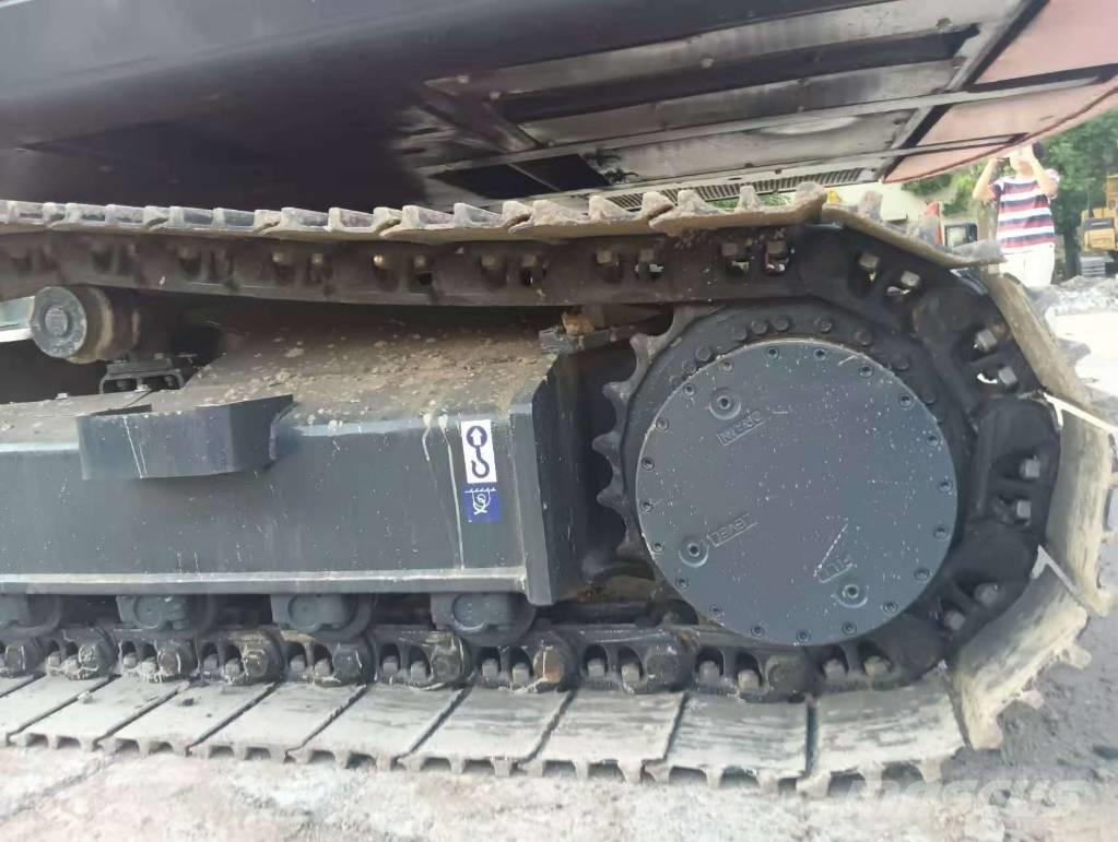 Doosan DX 225 LCA Kāpurķēžu ekskavatori