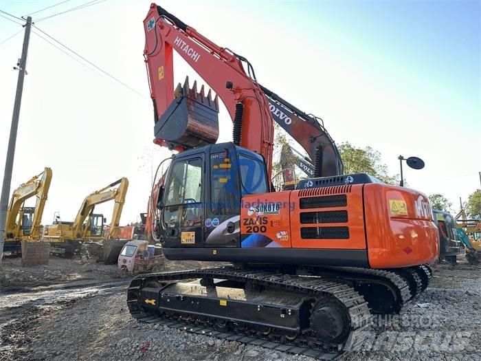 Hitachi ZX 200 Kāpurķēžu ekskavatori
