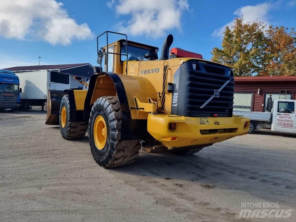 Volvo L 180 E Iekrāvēji uz riteņiem
