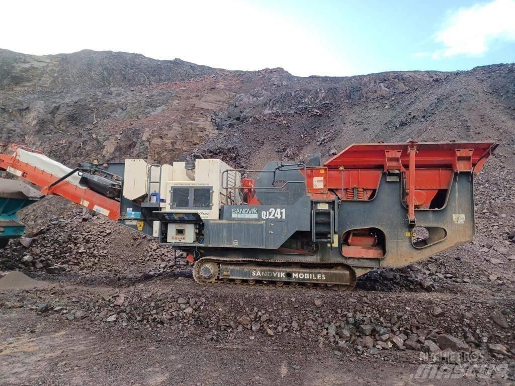 Sandvik QJ241 Mobilie drupinātāji