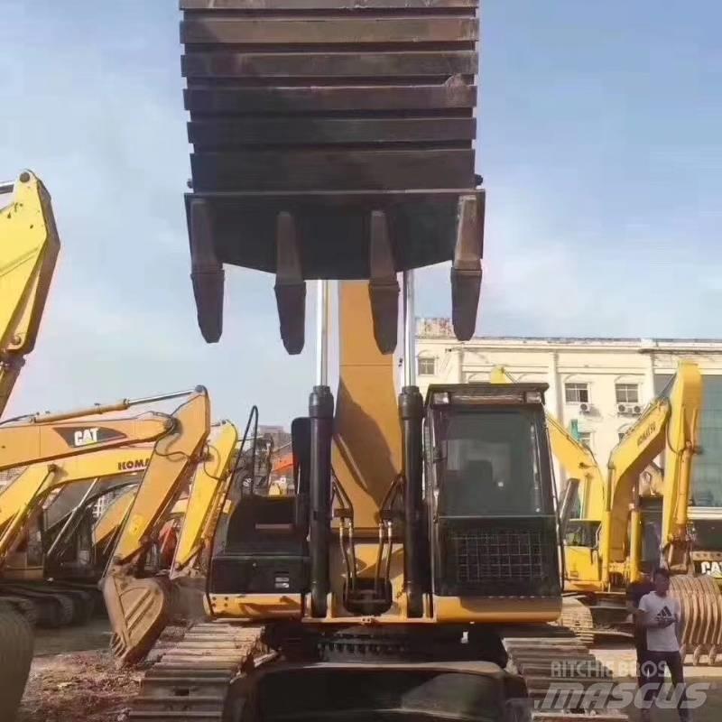 CAT 340 D L Kāpurķēžu ekskavatori