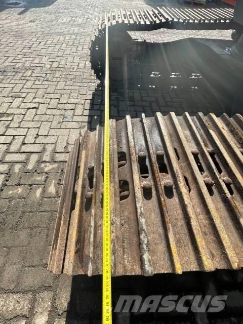 Hitachi ZX 130 Kāpurķēžu ekskavatori