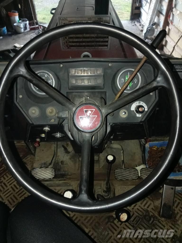 Massey Ferguson 699 Traktori