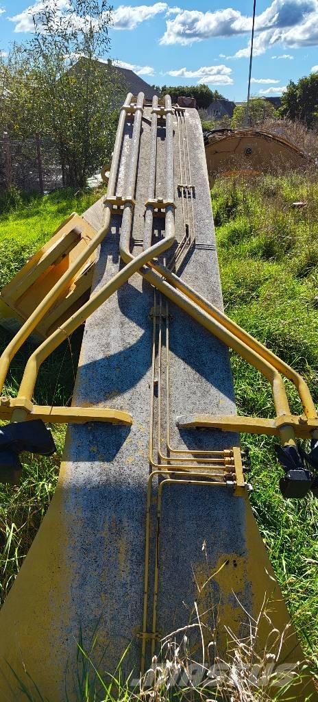 Komatsu PC 600-7K Strēles un kausi