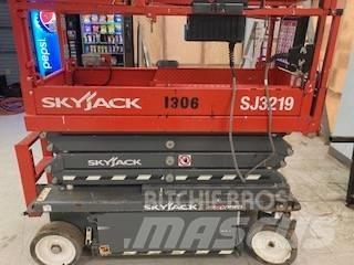 SkyJack SJ 3219 Šķerveida pacēlāji
