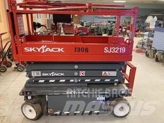 SkyJack SJ 3219 Šķerveida pacēlāji