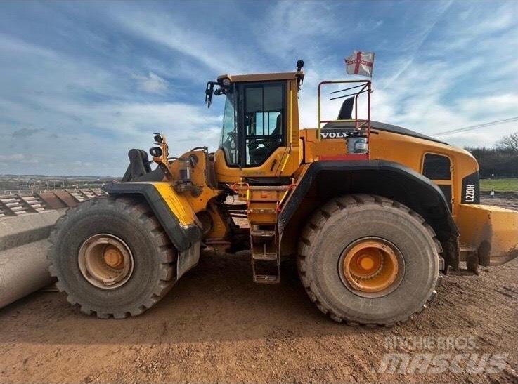 Volvo L 220 H Iekrāvēji uz riteņiem