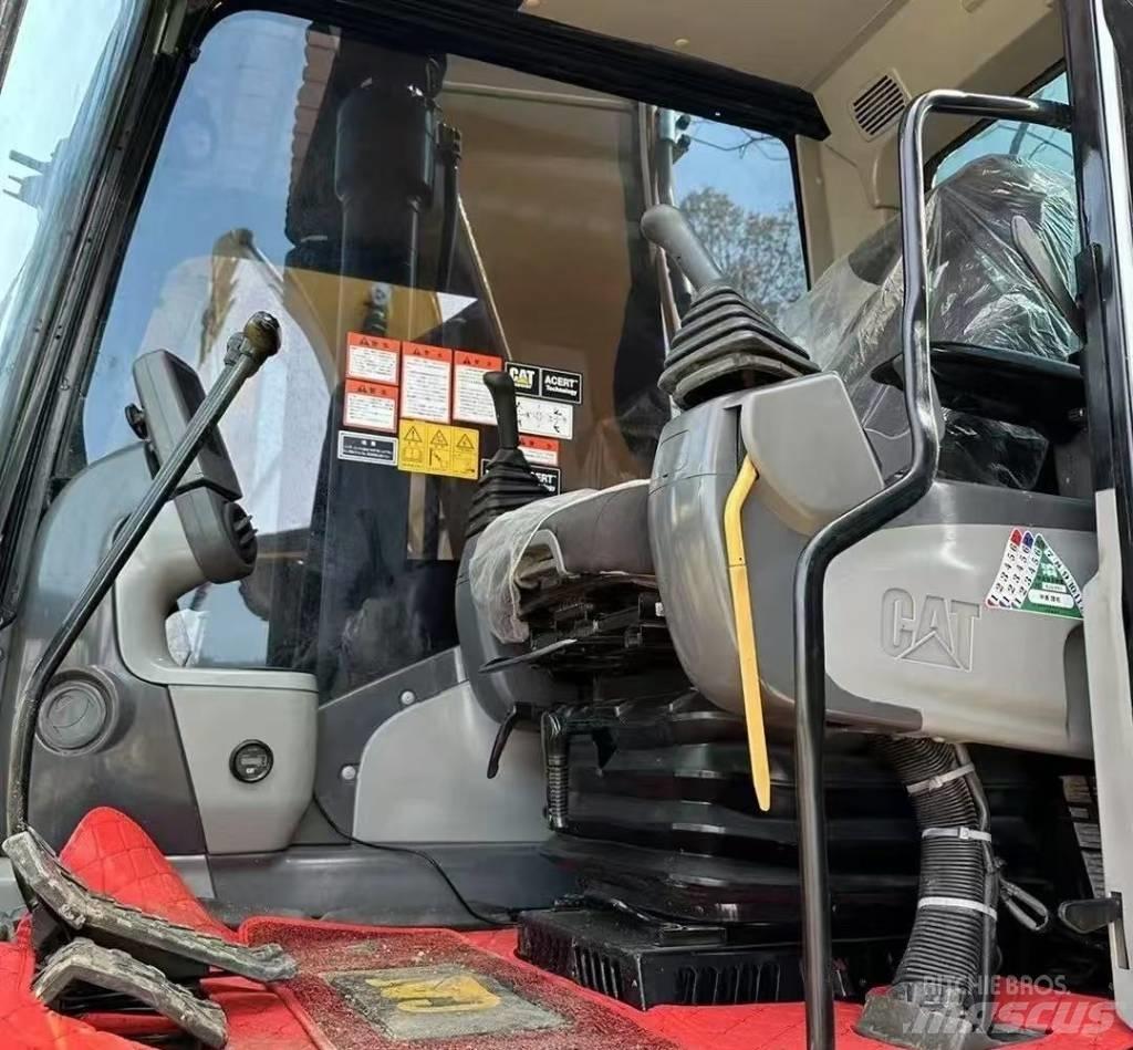 CAT 320 D Kāpurķēžu ekskavatori