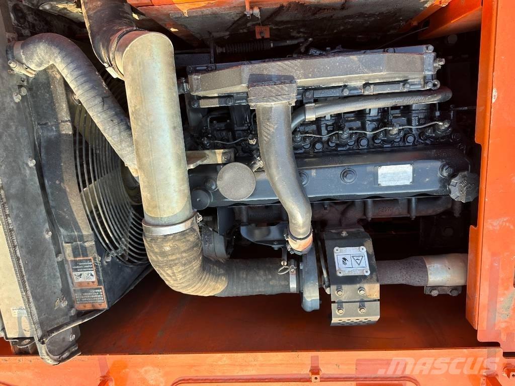 Doosan DX140LC Kāpurķēžu ekskavatori