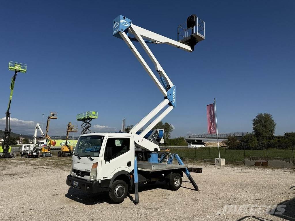 Socage DA320 Pacēlāji uz automašīnas bāzes