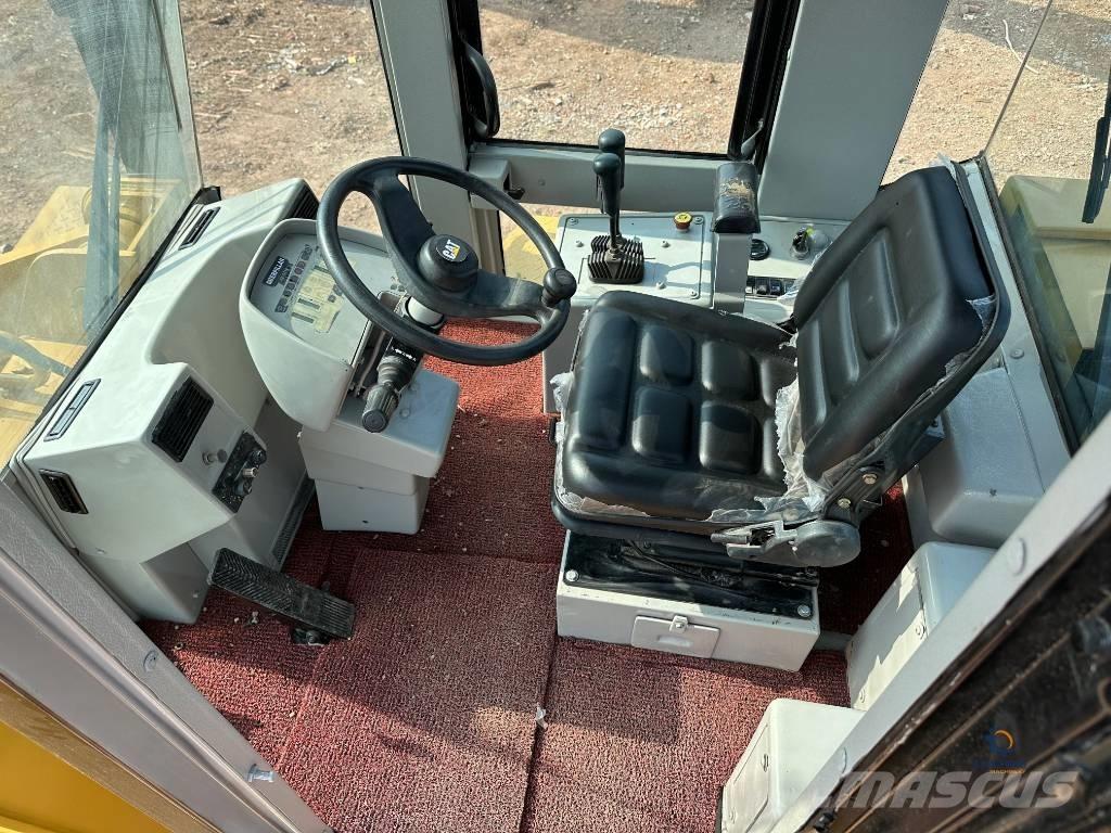 CAT 950G Iekrāvēji uz riteņiem