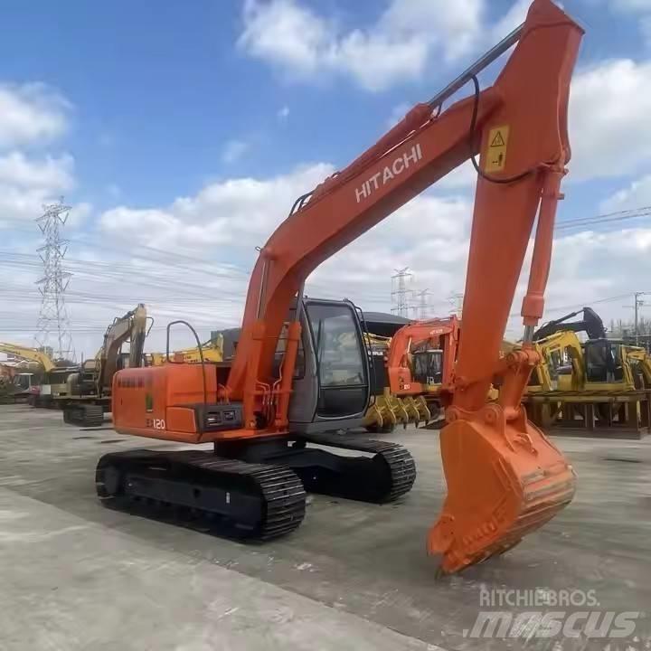 Hitachi EX120-5 Kāpurķēžu ekskavatori
