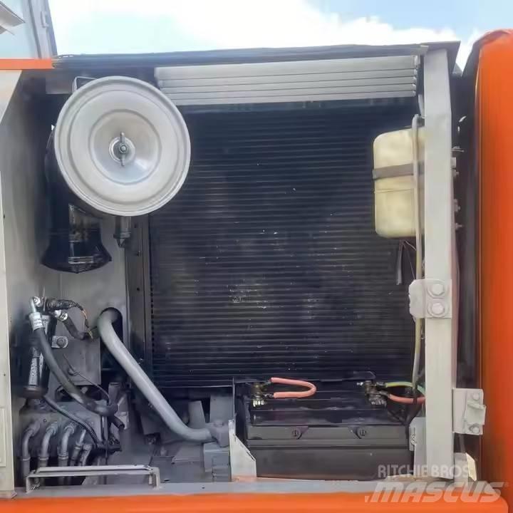 Hitachi EX120-5 Kāpurķēžu ekskavatori