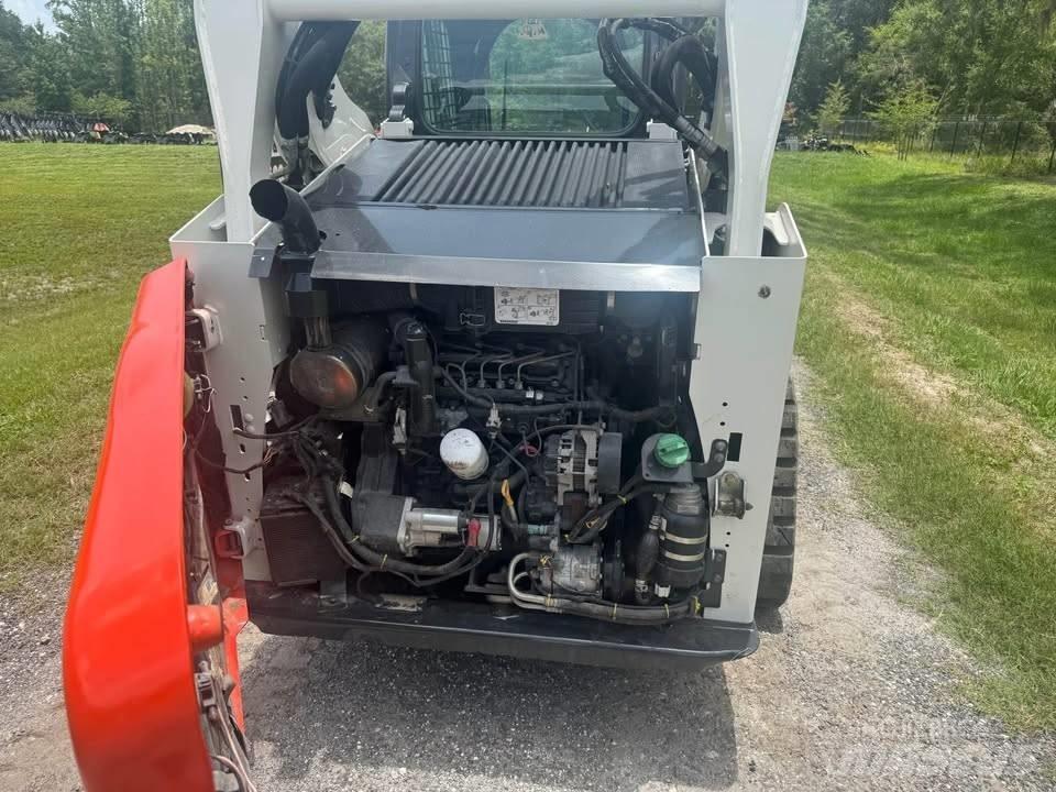 Bobcat T 590 Lietoti riteņu kompaktiekrāvēji