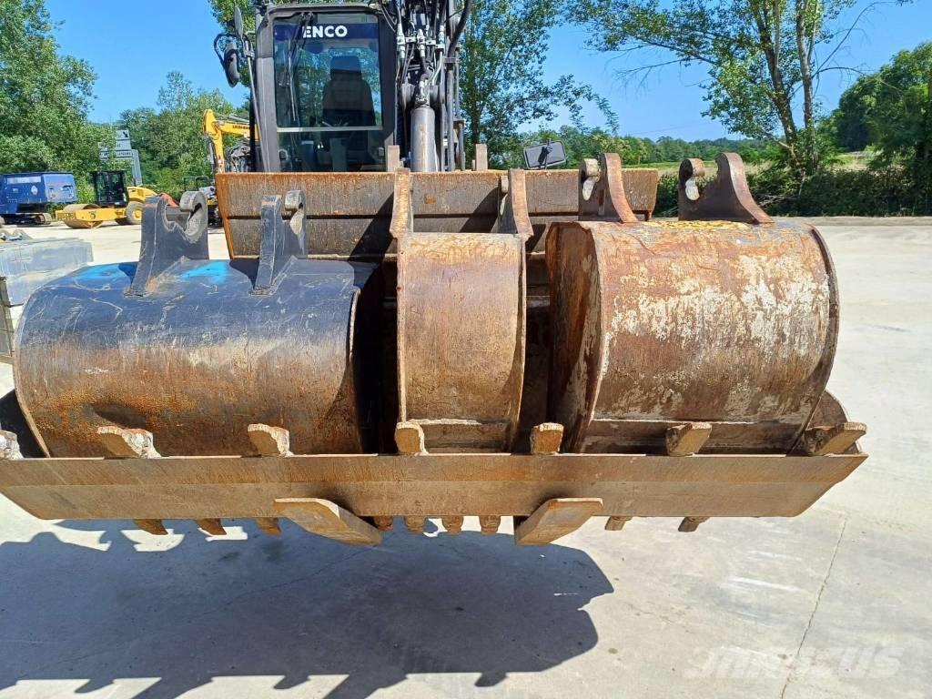 Mecalac 12 MTX Ekskavatori uz riteņiem