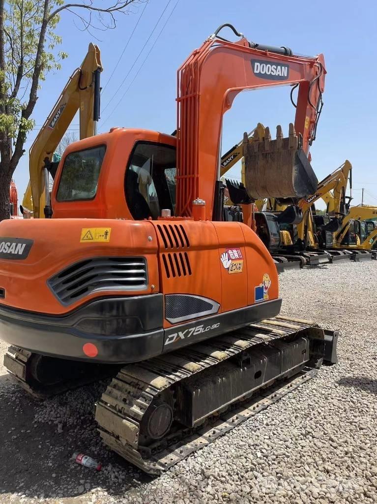 Doosan DX 75-9 C Vidēja lieluma ekskavatori 7 t - 12 t