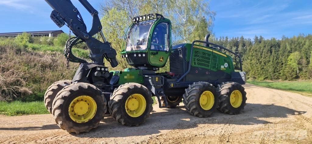 John Deere 1270 G Harvesteri