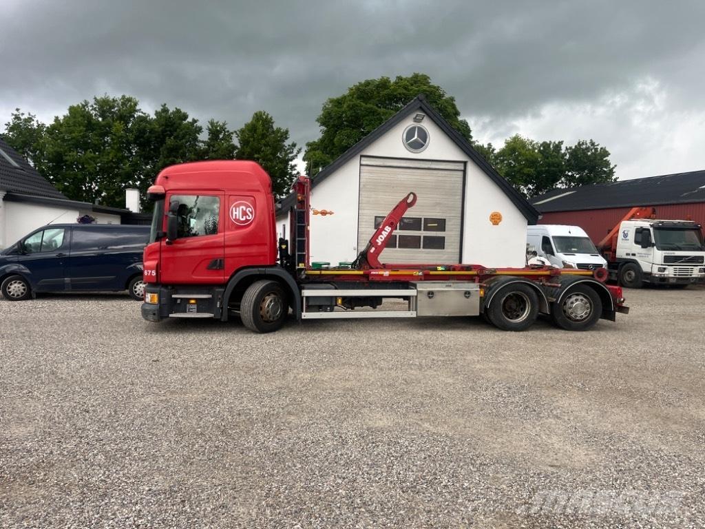 Scania P 320 Treileri ar āķi