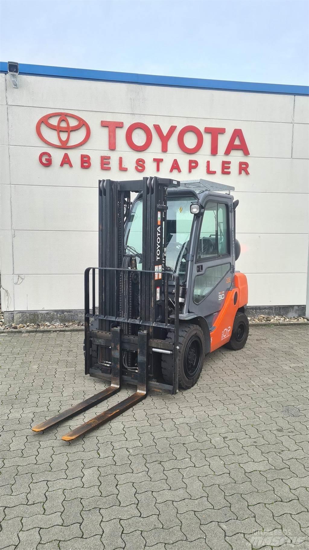 Toyota 02-8FGF30 LPG tehnika