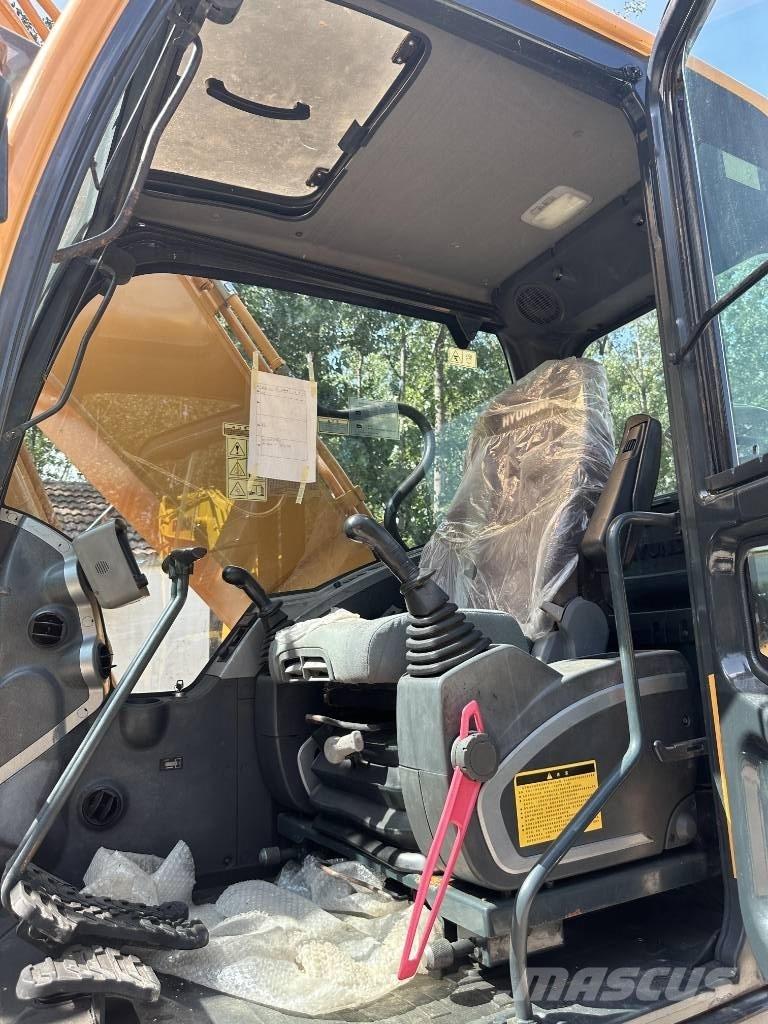 Hyundai R220LC-9S Kāpurķēžu ekskavatori