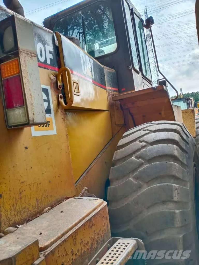 CAT 950 F Iekrāvēji uz riteņiem