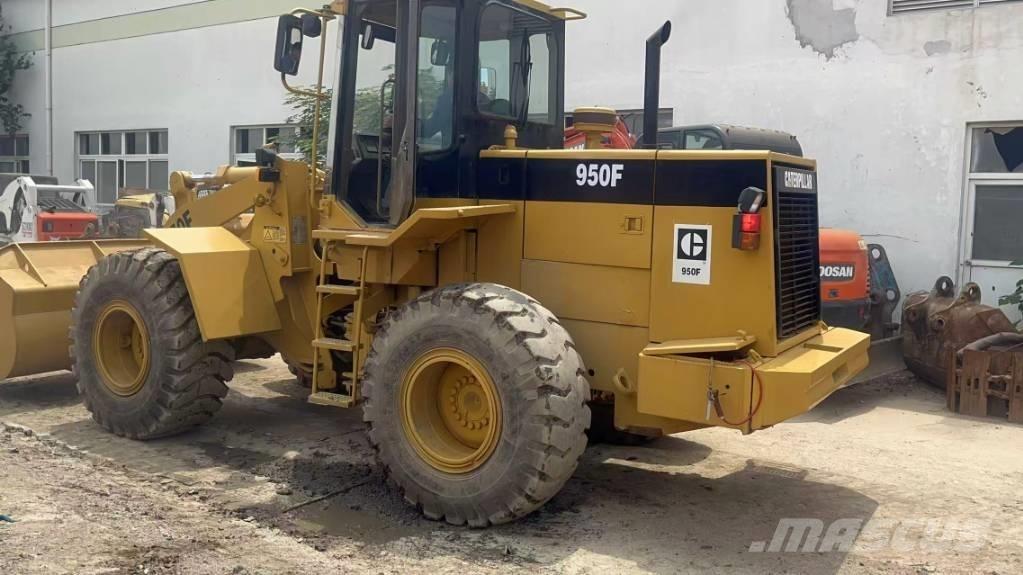CAT 950 F Iekrāvēji uz riteņiem