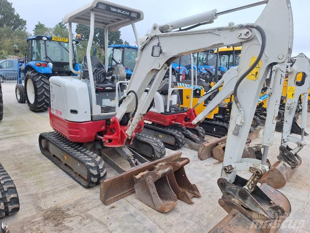 Takeuchi TB23R Mini ekskavatori < 7 t