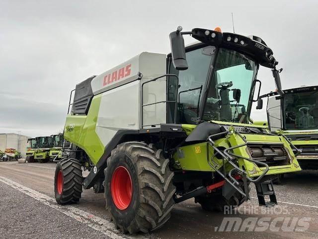 CLAAS TRION 750 Ražas novākšanas kombaini