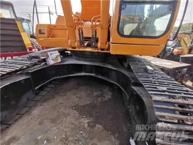Hyundai R300LC-7 Kāpurķēžu ekskavatori