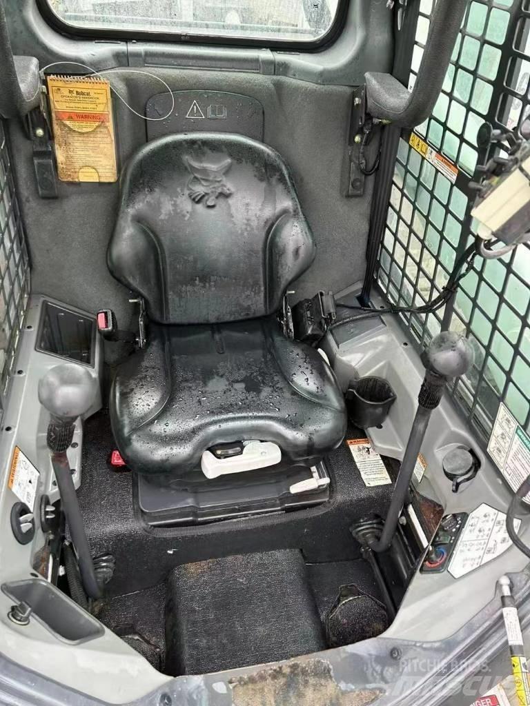 Bobcat S 750 Lietoti riteņu kompaktiekrāvēji