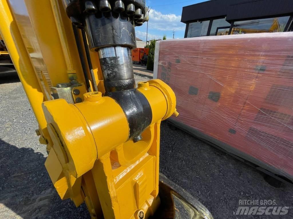 JCB JS 220 XD Kāpurķēžu ekskavatori