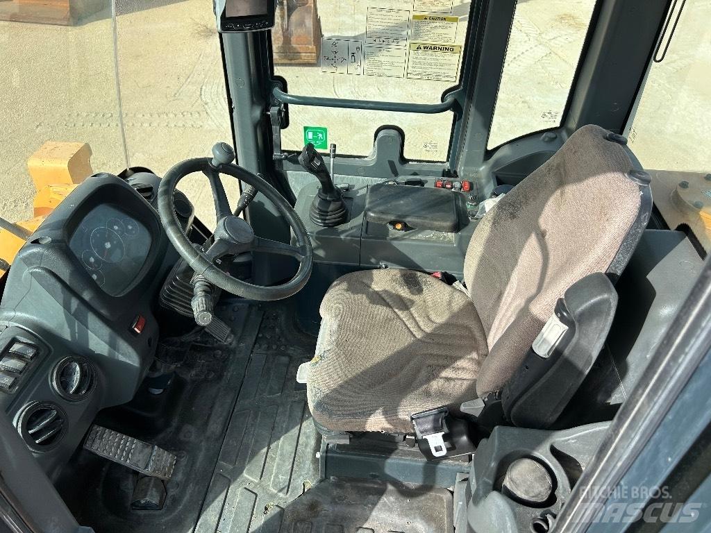 Hyundai HL 757-9 A Iekrāvēji uz riteņiem