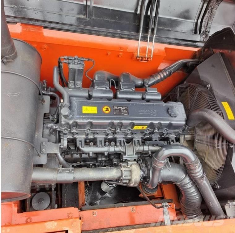 Doosan DX 340 LC Kāpurķēžu ekskavatori