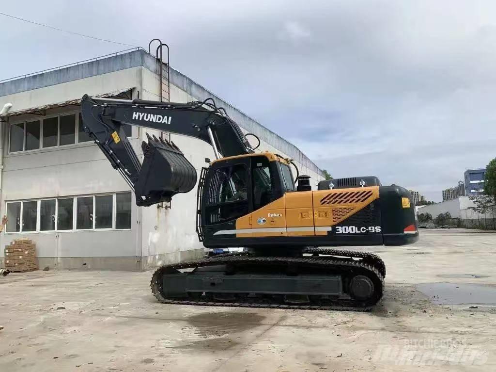 Hyundai 300-9 Kāpurķēžu ekskavatori