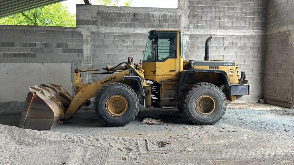 Komatsu WA 320-3H Iekrāvēji uz riteņiem