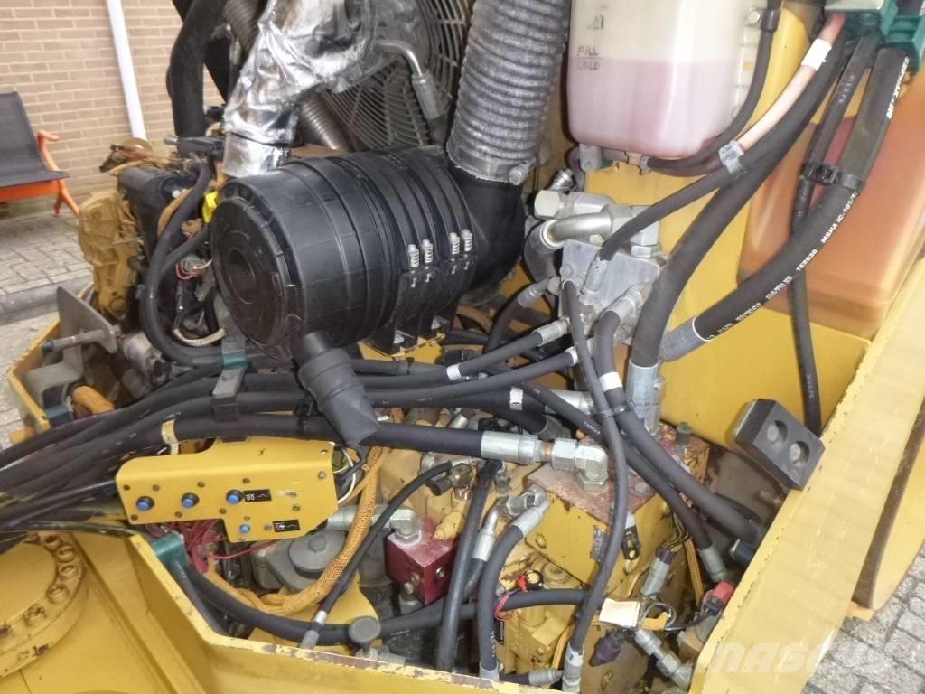 CAT CB 534 D Divvalču grunts veltņi
